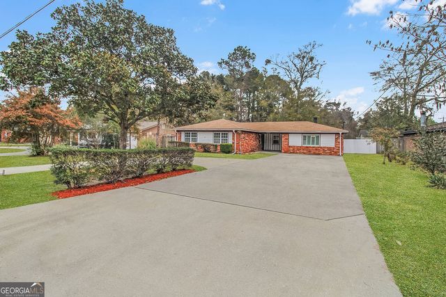 1046 Live Oak Drive, Hinesville, GA 31313