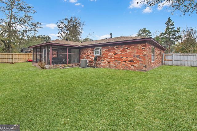 1046 Live Oak Drive, Hinesville, GA 31313