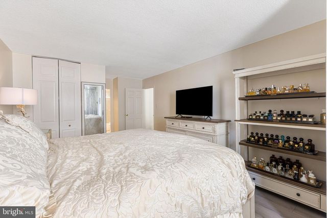 4601 N Park Ave Apt 702, Chevy Chase, MD 20815