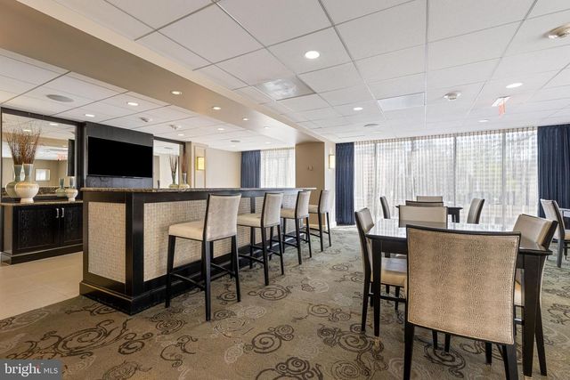4601 N Park Ave Apt 702, Chevy Chase, MD 20815