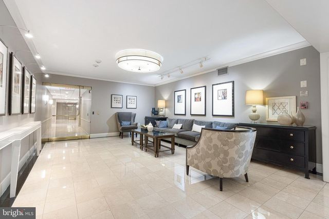 4601 N Park Ave Apt 702, Chevy Chase, MD 20815
