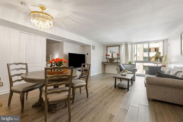4601 N Park Ave Apt 702, Chevy Chase, MD 20815