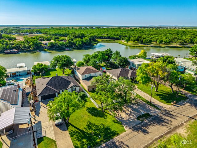 2528 Sleepy Hollow Road, San Angelo, TX 76904