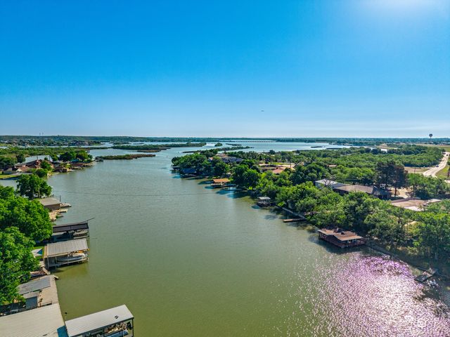 2528 Sleepy Hollow Road, San Angelo, TX 76904