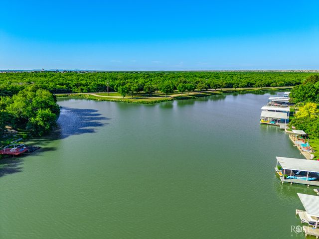 2528 Sleepy Hollow Road, San Angelo, TX 76904
