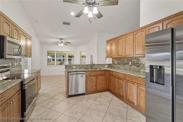 375 Parker Street NE, Lake Placid, FL 33852