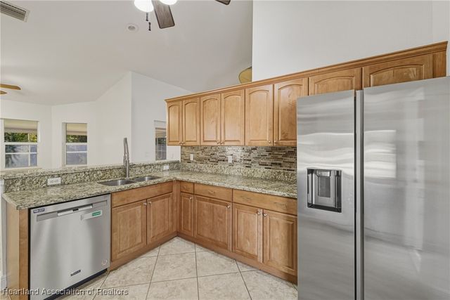 375 Parker Street NE, Lake Placid, FL 33852