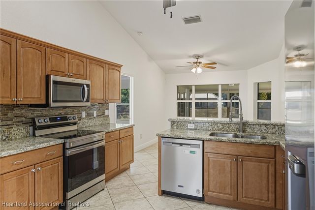 375 Parker Street NE, Lake Placid, FL 33852