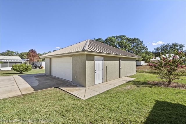 375 Parker Street NE, Lake Placid, FL 33852