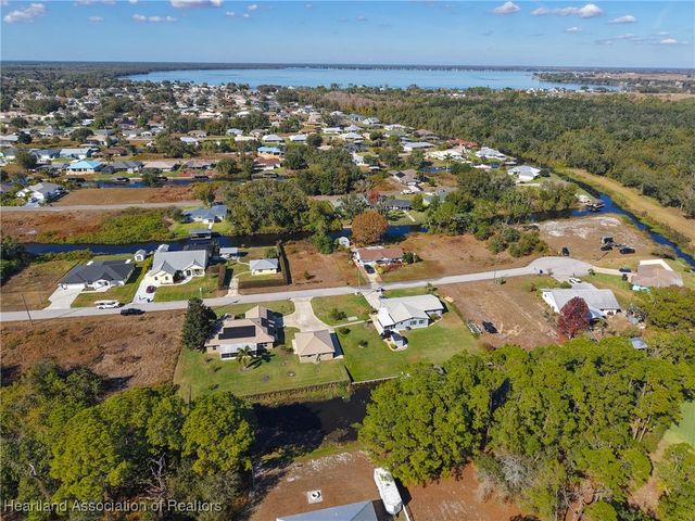 375 Parker Street NE, Lake Placid, FL 33852