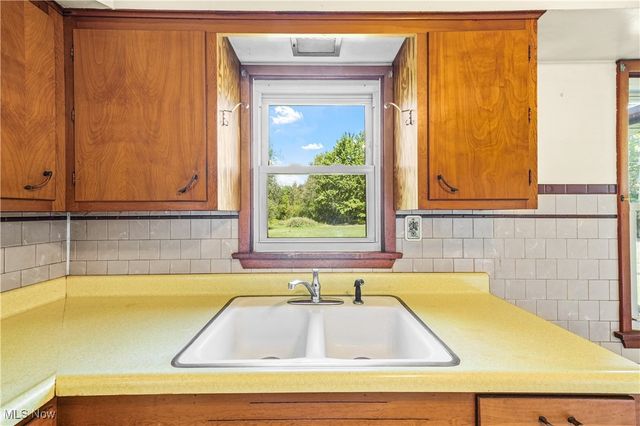 982 W Garfield Road, Aurora, OH 44202