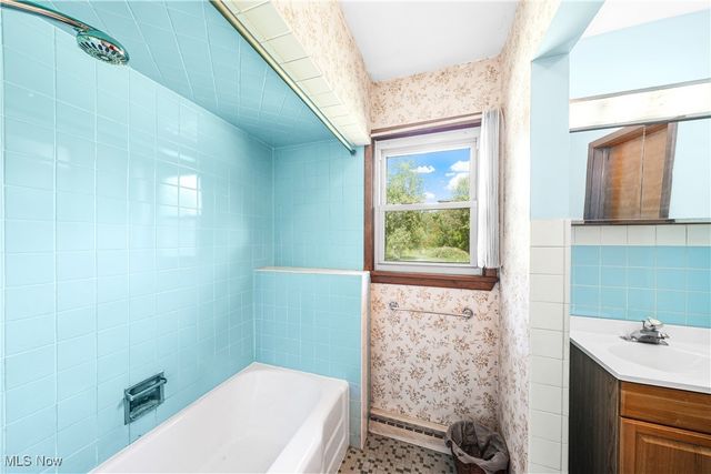 982 W Garfield Road, Aurora, OH 44202