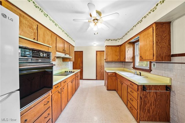 982 W Garfield Road, Aurora, OH 44202