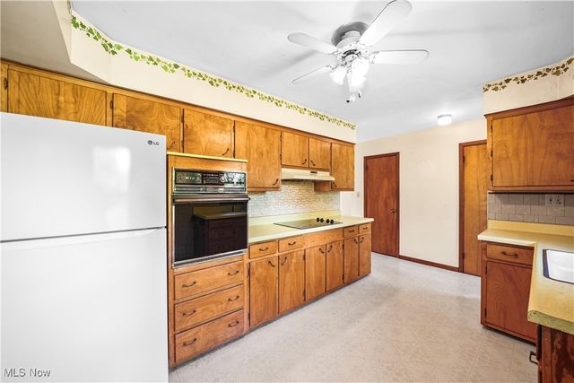 982 W Garfield Road, Aurora, OH 44202