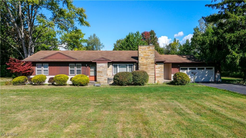 982 W Garfield Road, Aurora, OH 44202