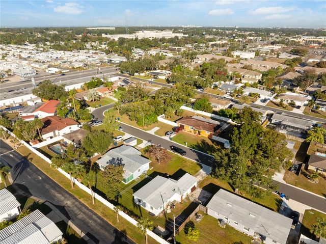 10570 127TH AVENUE, Largo, FL 33773