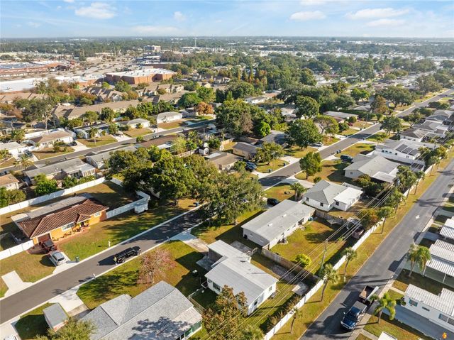 10570 127TH AVENUE, Largo, FL 33773