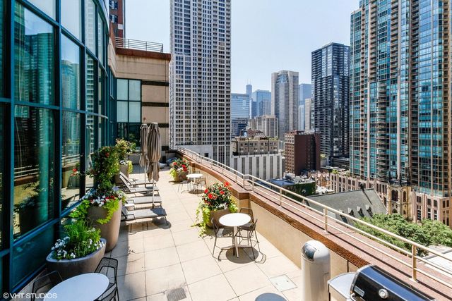 100 E Huron Street 3901, Chicago, IL 60611