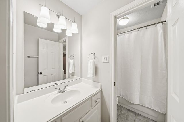 8507 Forest Lane, Sugar Land, TX 77479