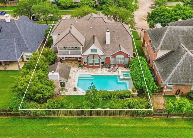 8507 Forest Lane, Sugar Land, TX 77479