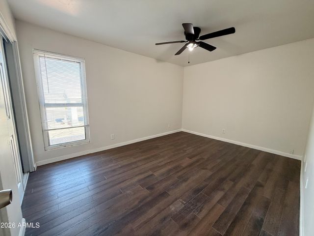 5220 W LYNWOOD Street, Phoenix, AZ 85043