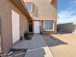 5220 W LYNWOOD Street, Phoenix, AZ 85043