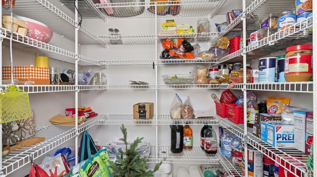 136 Looney Lane, Pontiac, MO 65729