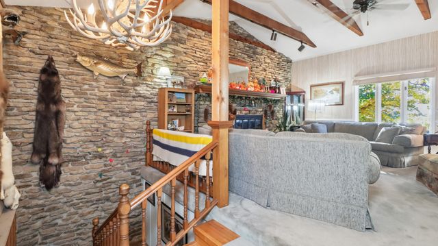 136 Looney Lane, Pontiac, MO 65729