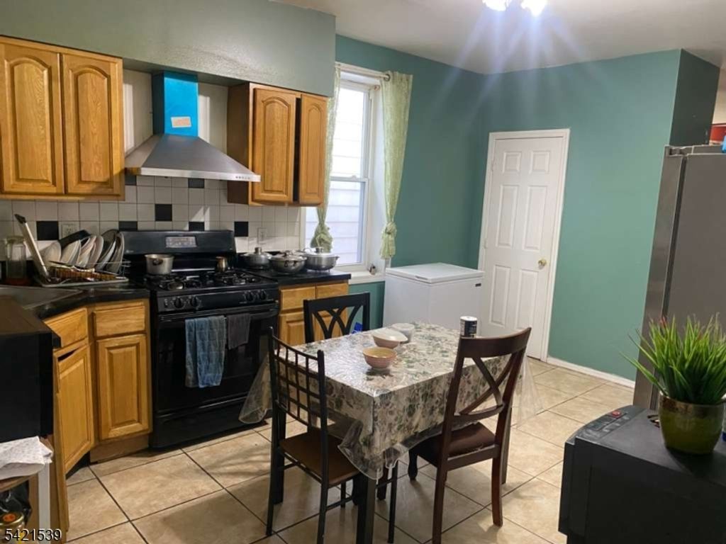 116 Redwood Ave, Paterson City, NJ 07522 — photo 4
