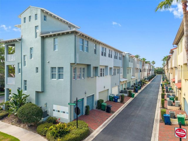 6030 YEATS MANOR DRIVE 105, Tampa, FL 33616