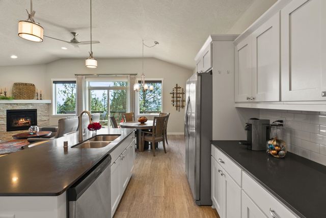 5718 N Vista Park Dr, Spokane, WA 99217