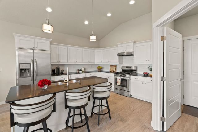 5718 N Vista Park Dr, Spokane, WA 99217