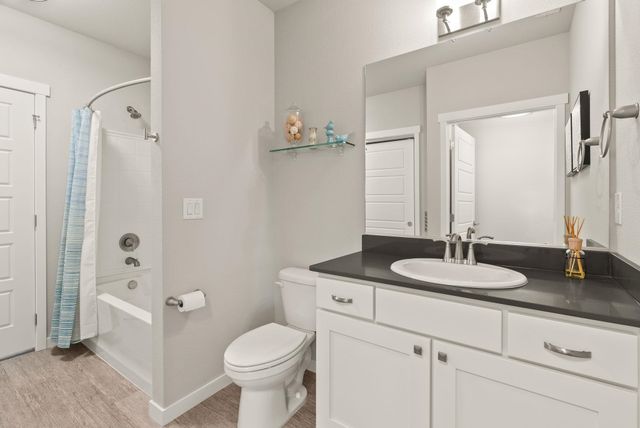 5718 N Vista Park Dr, Spokane, WA 99217