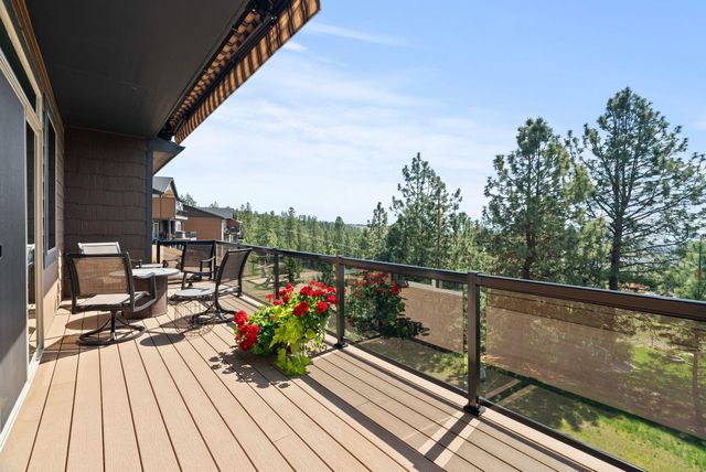 5718 N Vista Park Dr, Spokane, WA 99217