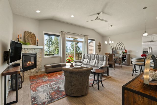 5718 N Vista Park Dr, Spokane, WA 99217