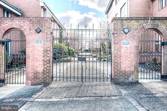 211 BOLTON PL, Baltimore, MD 21217