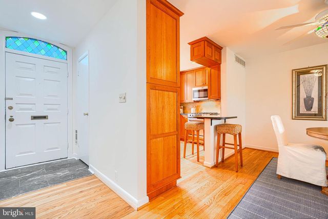 211 BOLTON PL, Baltimore, MD 21217