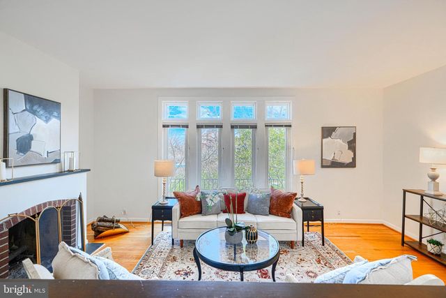 211 BOLTON PL, Baltimore, MD 21217