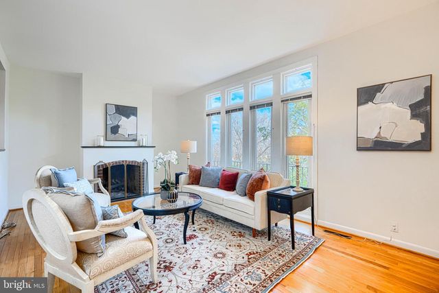 211 BOLTON PL, Baltimore, MD 21217