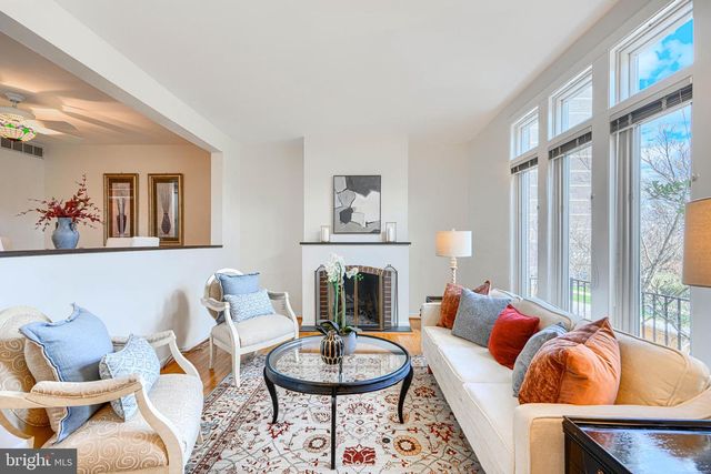 211 BOLTON PL, Baltimore, MD 21217