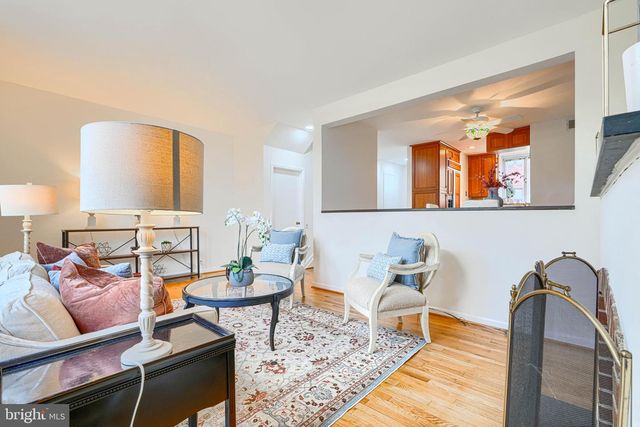 211 BOLTON PL, Baltimore, MD 21217