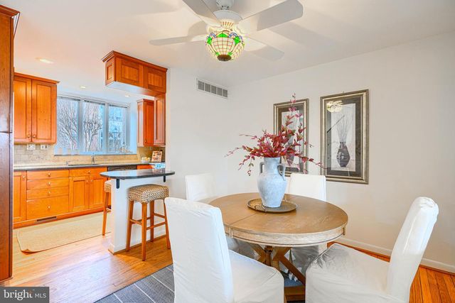 211 BOLTON PL, Baltimore, MD 21217