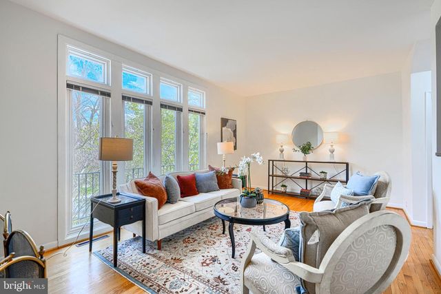 211 BOLTON PL, Baltimore, MD 21217