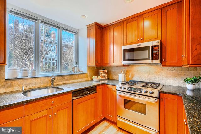 211 BOLTON PL, Baltimore, MD 21217