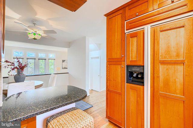 211 BOLTON PL, Baltimore, MD 21217