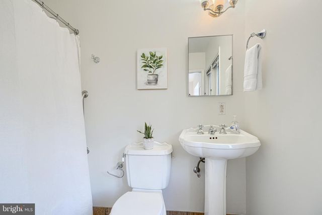 211 BOLTON PL, Baltimore, MD 21217