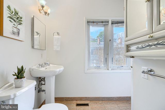 211 BOLTON PL, Baltimore, MD 21217