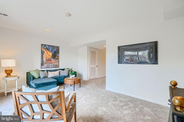 211 BOLTON PL, Baltimore, MD 21217