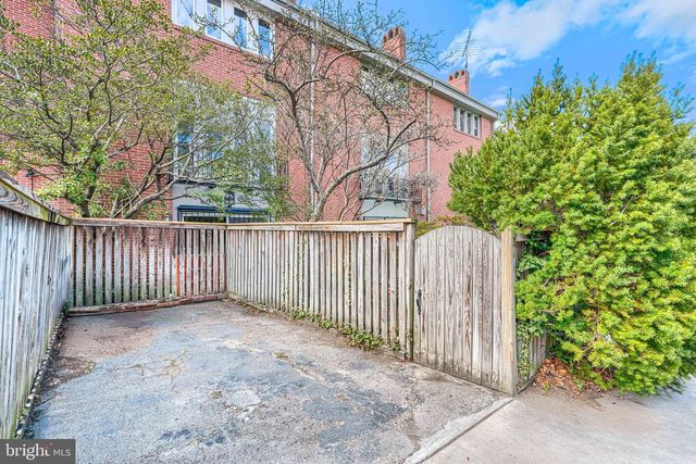 211 BOLTON PL, Baltimore, MD 21217