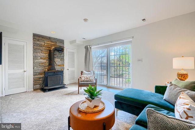 211 BOLTON PL, Baltimore, MD 21217